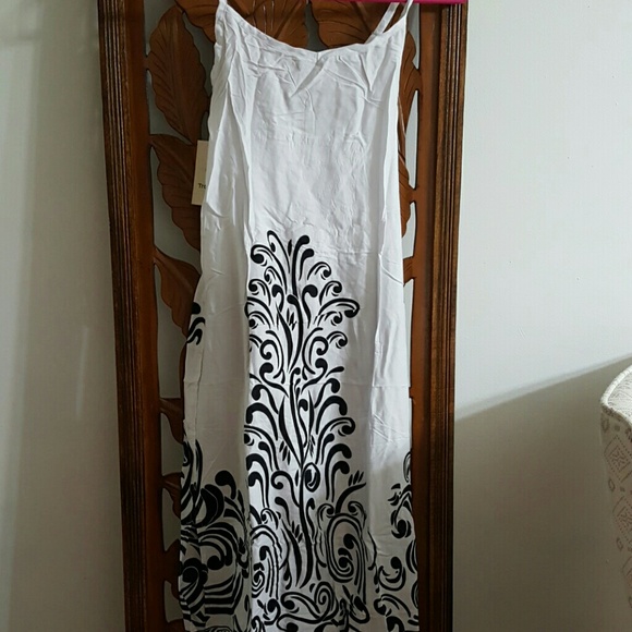 Summer dress - Picture 4 of 8